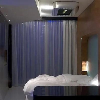 *****  I-Suite Hotel Rimini Italy
